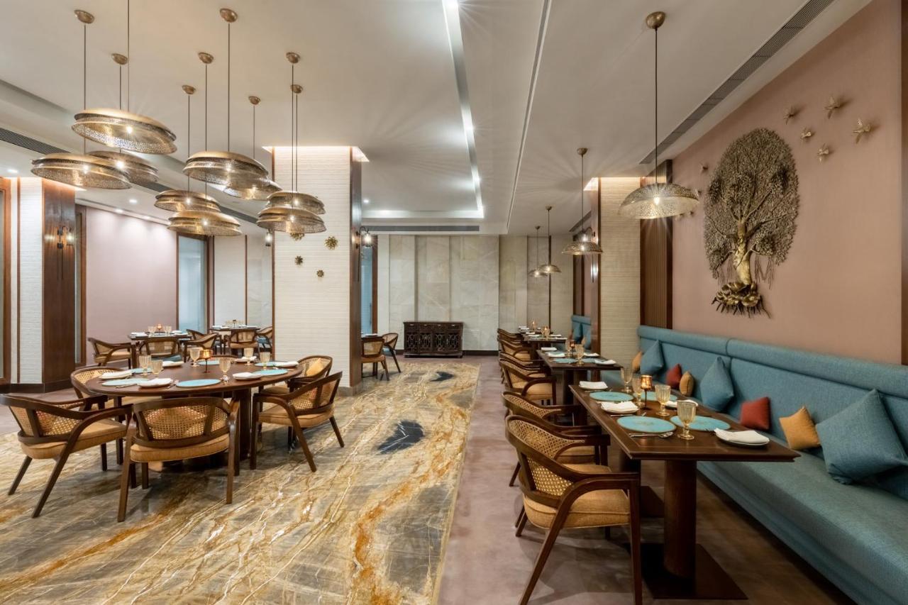 Vivanta Ahmedabad Sg Highway Bagian luar foto
