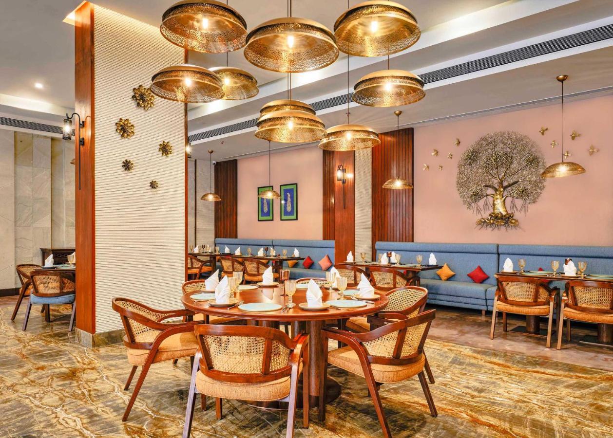 Vivanta Ahmedabad Sg Highway Bagian luar foto
