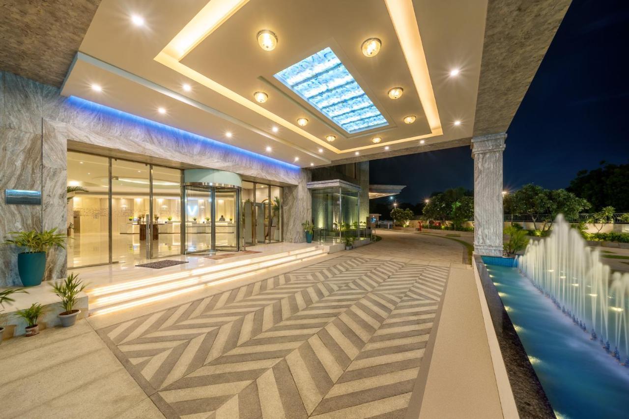 Vivanta Ahmedabad Sg Highway Bagian luar foto
