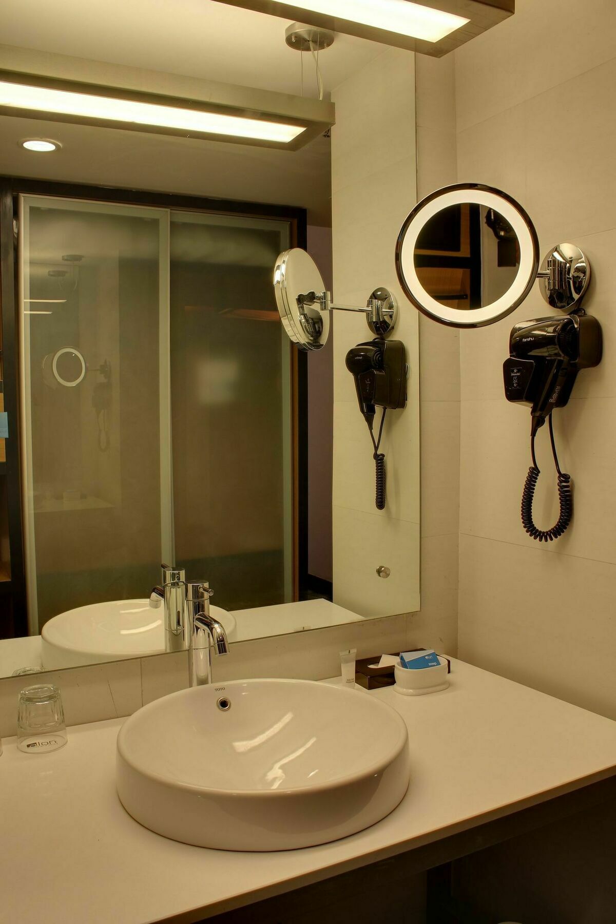 Vivanta Ahmedabad Sg Highway Bagian luar foto