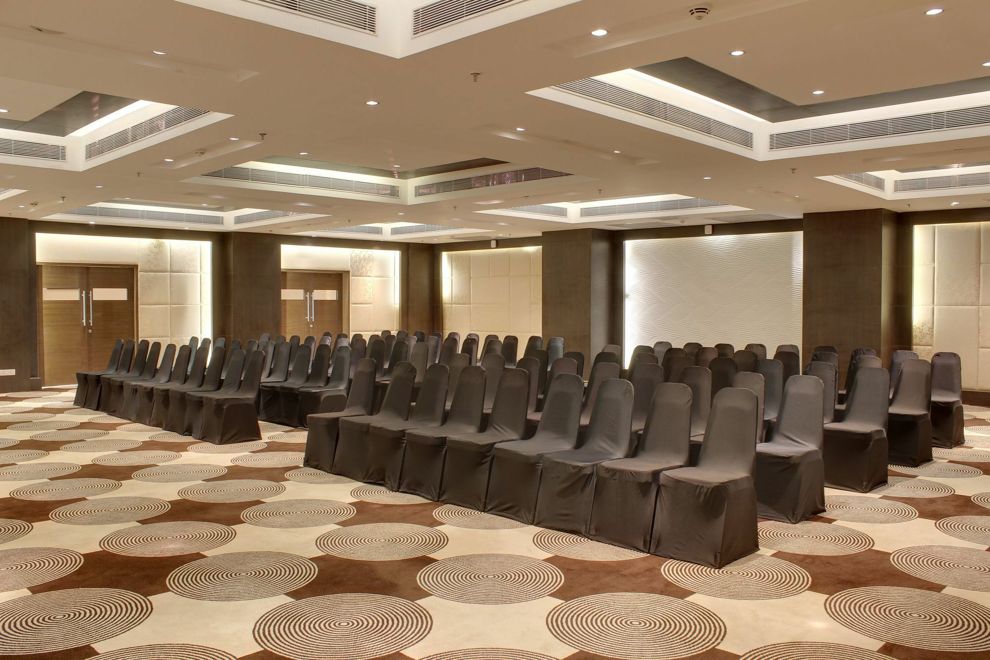 Vivanta Ahmedabad Sg Highway Bagian luar foto